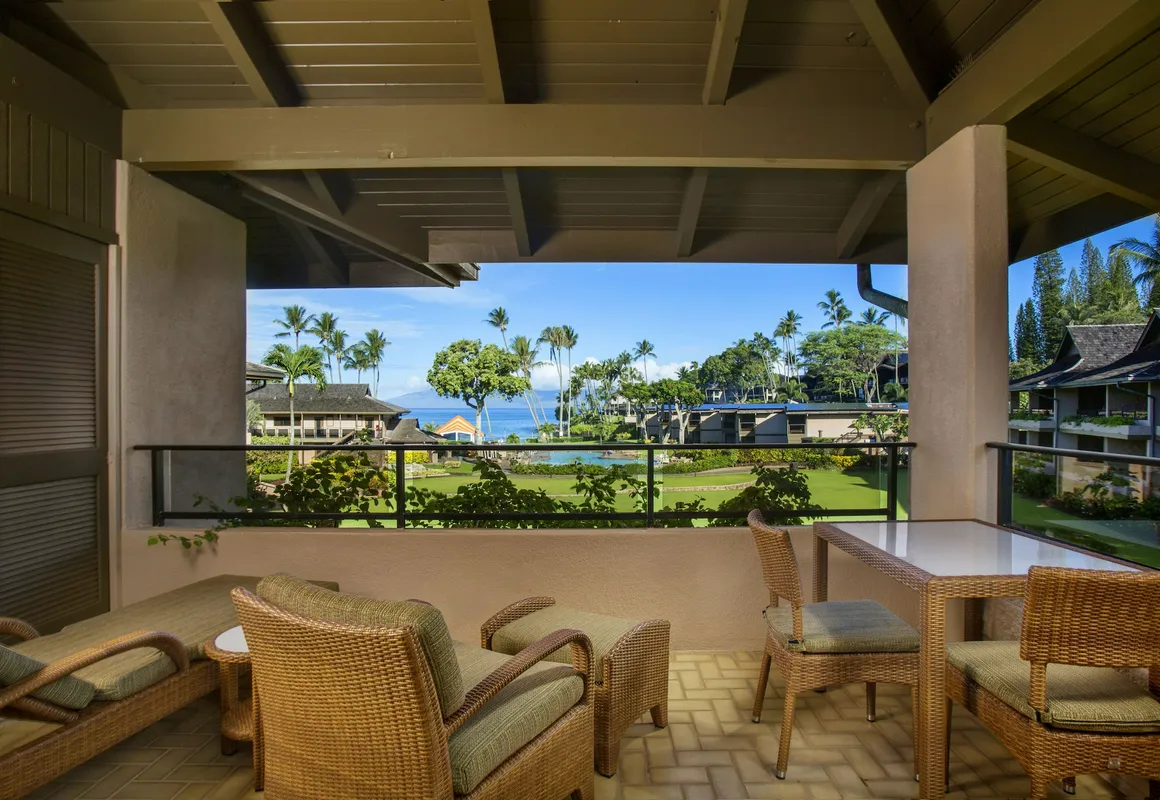 Napili Kai Beach Resort hotel hero