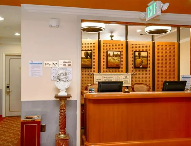 Brand Plaza Hotel hotel detail image 4