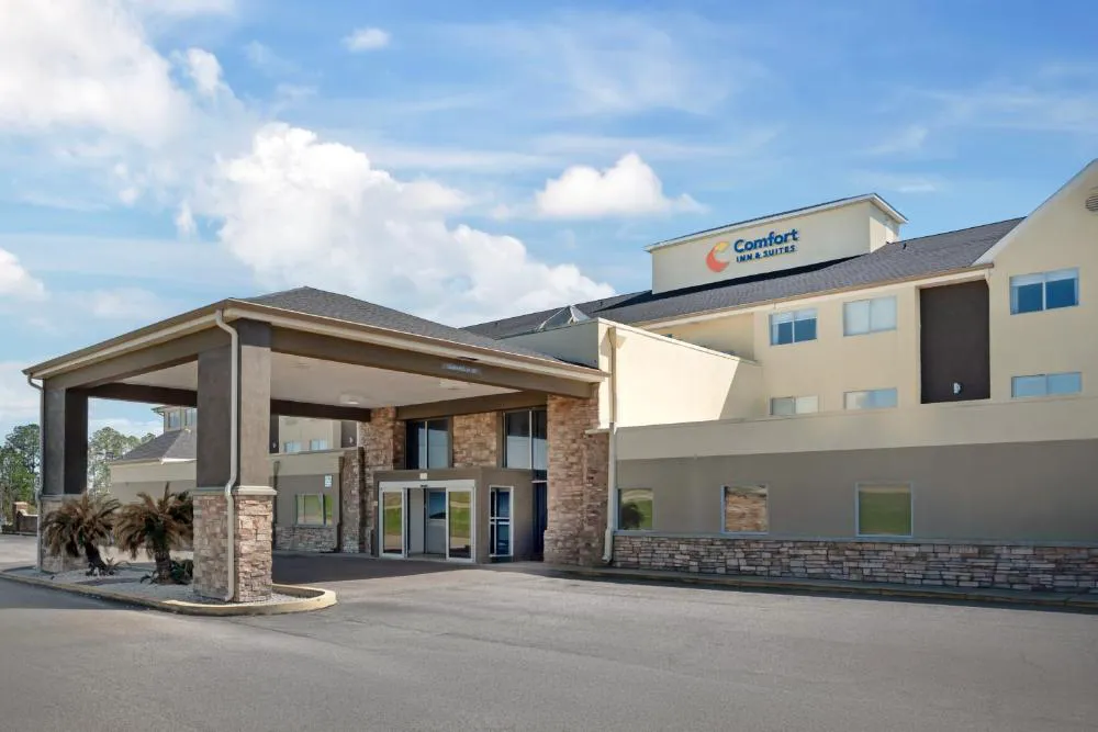 Comfort Inn & Suites Crystal Inn Sportsplex hotel hero