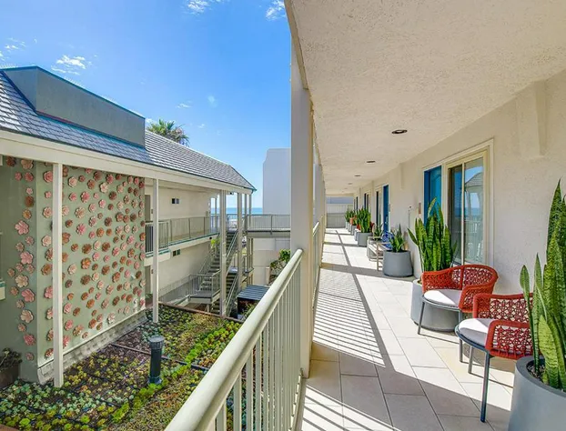 Beach Terrace hotel detail image 1