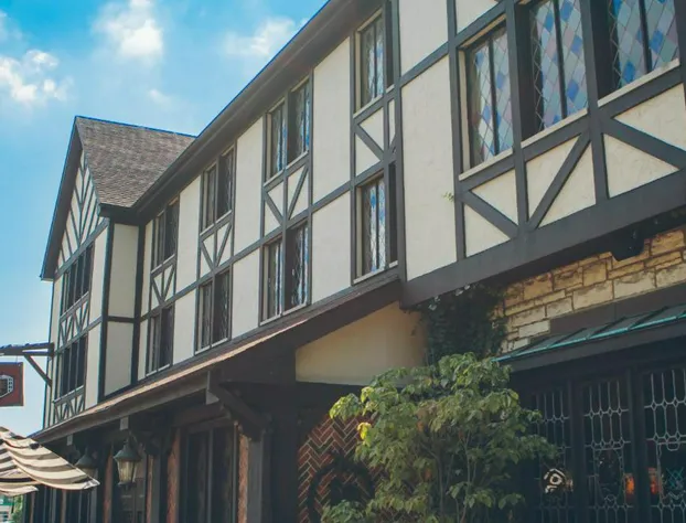 The Cheshire hotel detail image 2