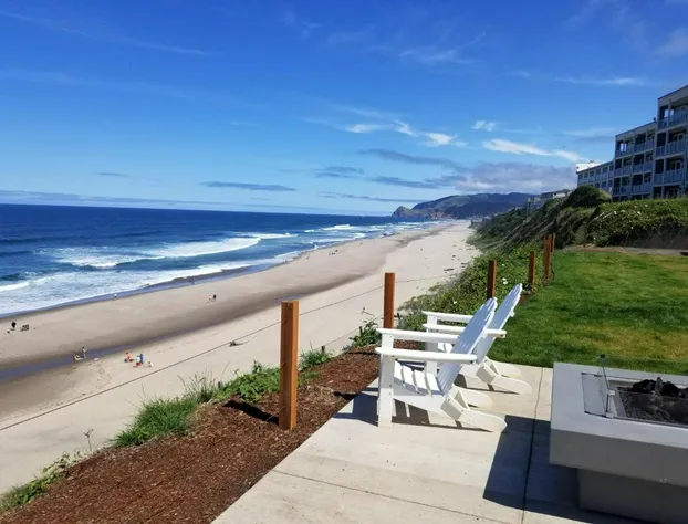 The Coho Oceanfront Lodge hotel detail image 4