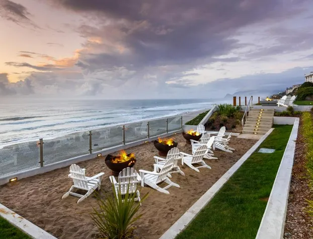 The Coho Oceanfront Lodge hotel detail image 1