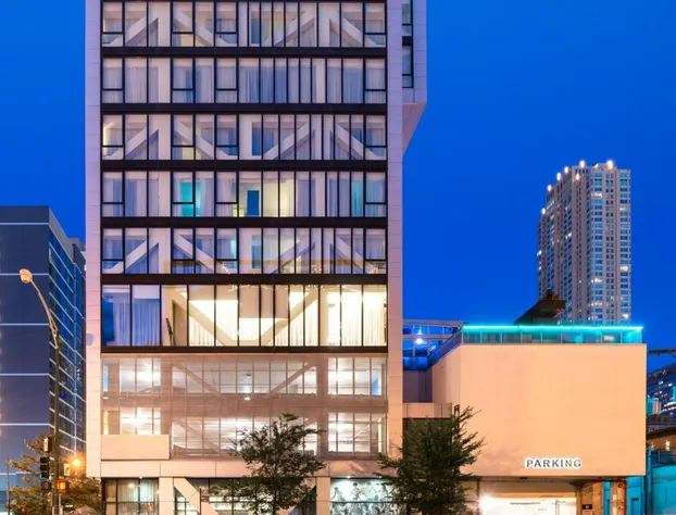 The Godfrey Hotel Chicago hotel detail image 1