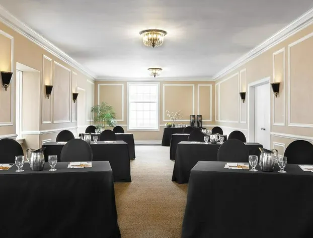 voco The Tiger Hotel Columbia, MO by IHG hotel detail image 2