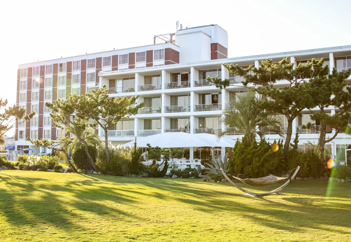 Blockade Runner Beach Resort hotel hero