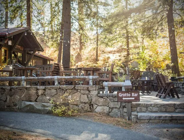 Sleeping Lady Mountain Resort hotel detail image 3