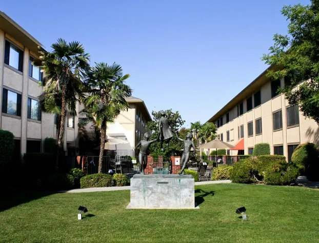 University Square Hotel hotel detail image 1