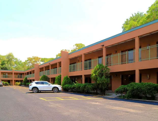 El Sendero Inn, an Ascend Collection Hotel hotel detail image 3