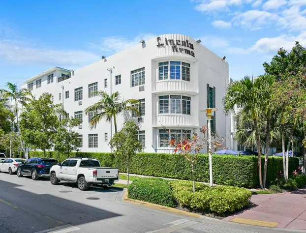 Lincoln Arms Suites hotel detail image 2