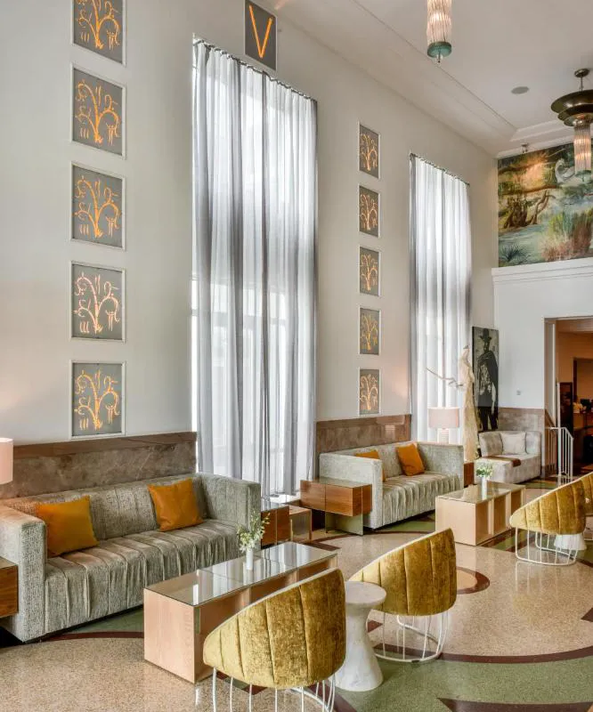 Hotel Victor hotel hero