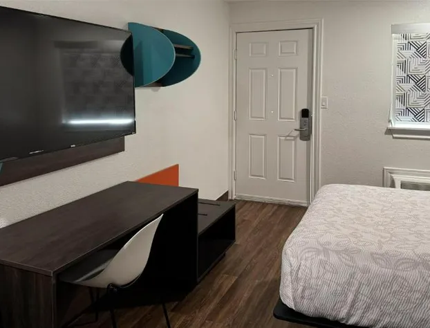 Motel 6 Galveston, TX - Beach/Seawall hotel detail image 1