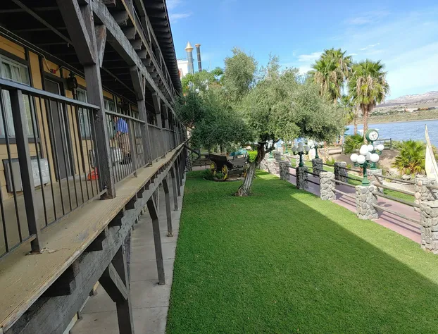 The New Pioneer hotel detail image 2