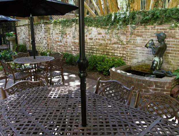 Eliza Thompson House, Historic Inns of Savannah Collection hotel detail image 2