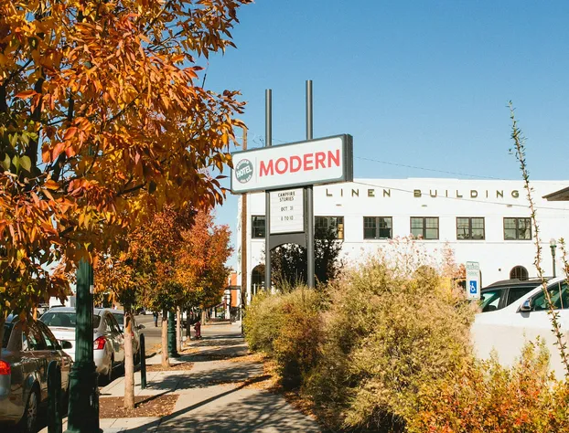 Modern Hotel hotel detail image 3