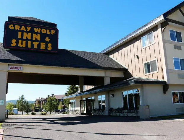 Gray Wolf Inn & Suites hotel detail image 1