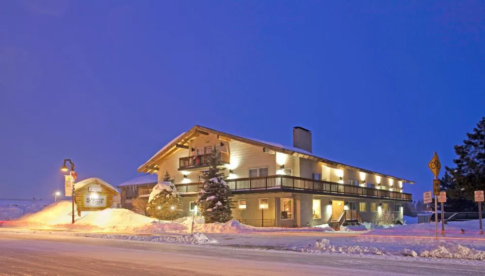 The Mammoth Creek Inn hotel hero