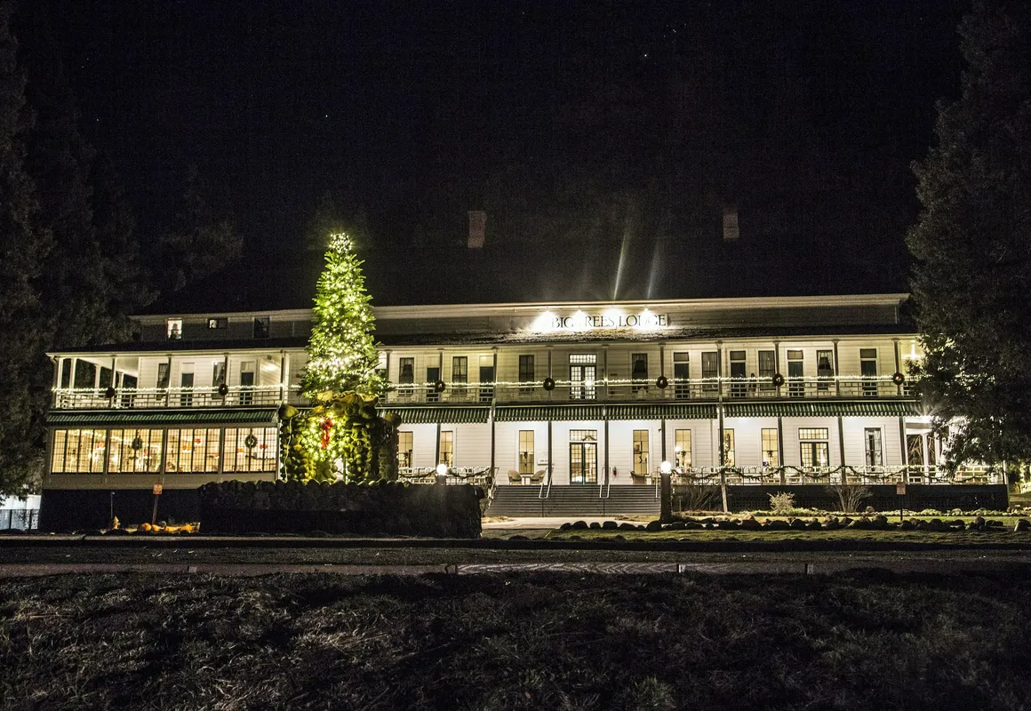 Wawona Hotel hotel hero