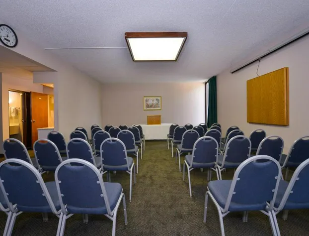 Greenstay Hotel & Suites hotel detail image 3