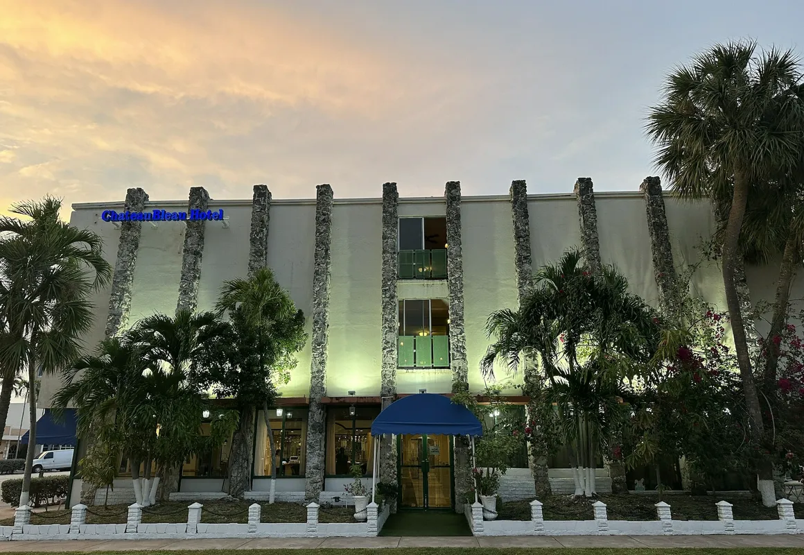 Chateaubleau Hotel hotel hero