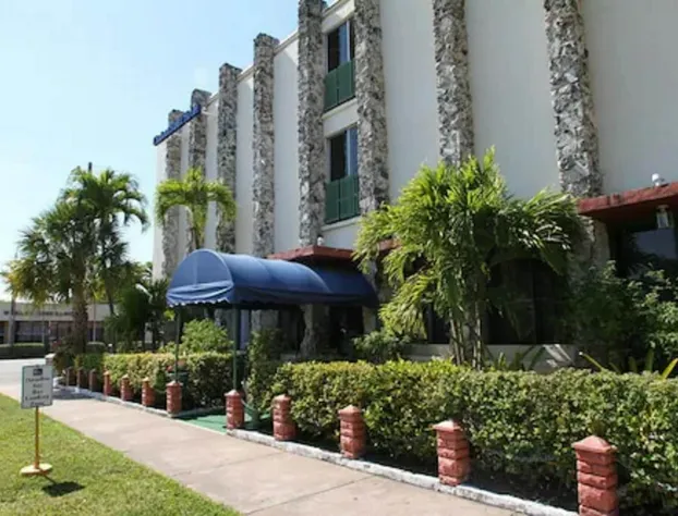 Chateaubleau Hotel hotel detail image 1