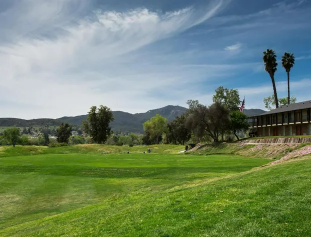 Carlton Oaks Lodge, an Ascend Collection Hotel hotel detail image 2