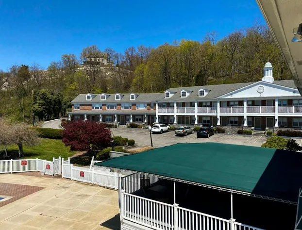 Inn on the Hudson hotel detail image 1