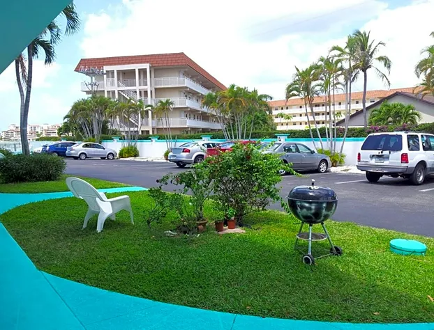 The Boat House hotel detail image 2