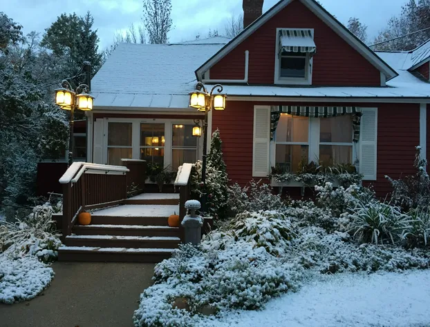 The Vermont Inn hotel detail image 3