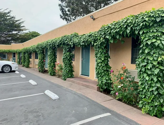 Monterey Oceanside Inn hotel detail image 1