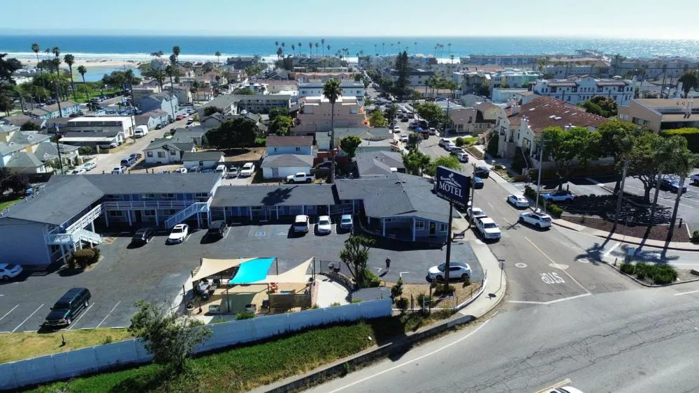 Ocean Palms Motel hotel hero