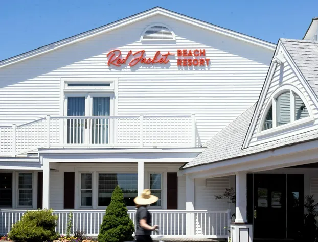 Red Jacket Beach Resort hotel detail image 1