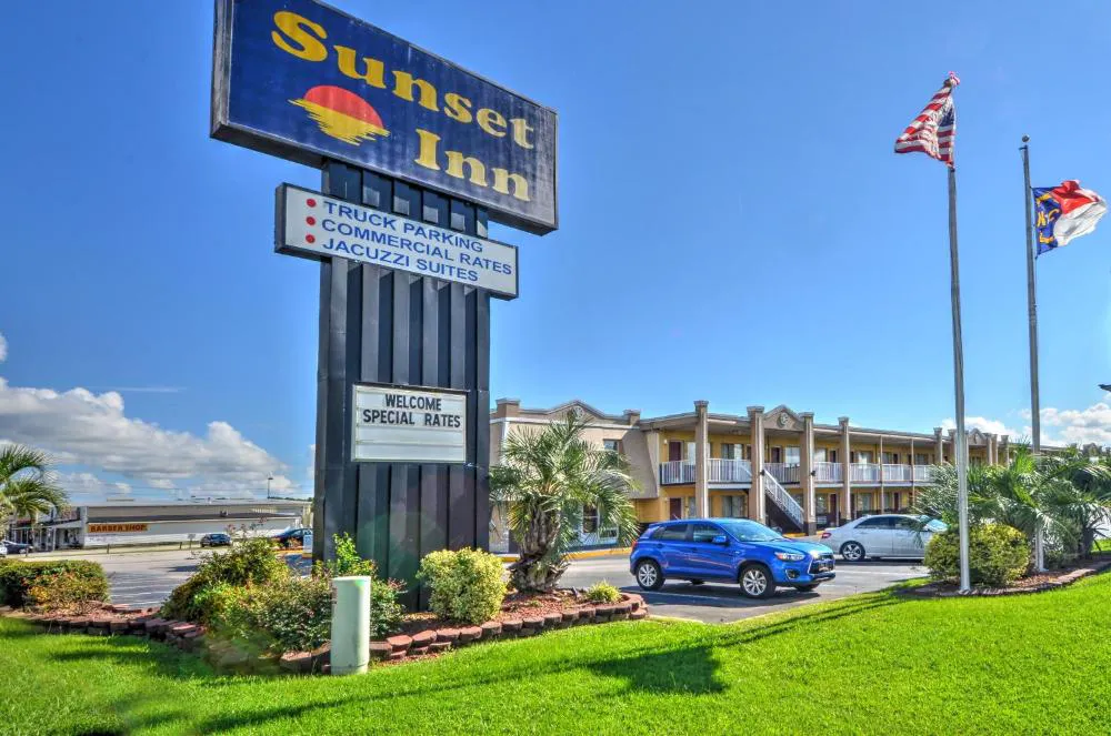 Sunset Inn hotel hero