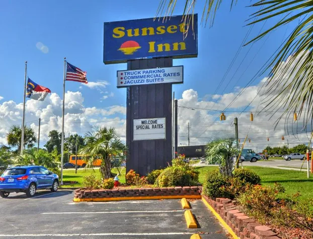 Sunset Inn hotel detail image 1