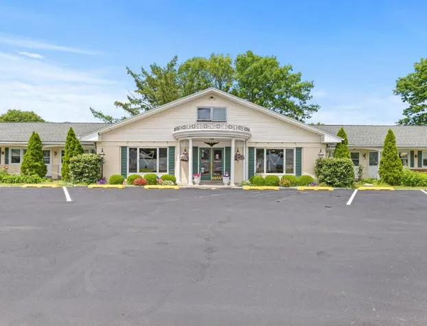 Glass House Inn Erie Near I-90 & I-79 hotel detail image 4