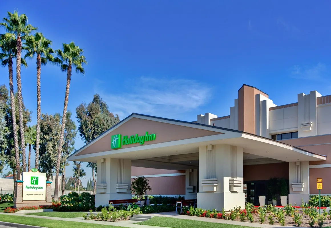 Holiday Inn Hotel & Suites Anaheim by IHG hotel hero