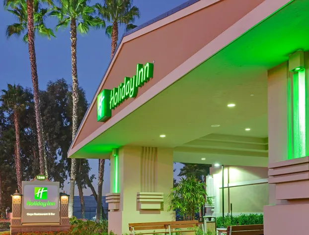Holiday Inn Hotel & Suites Anaheim by IHG hotel detail image 1