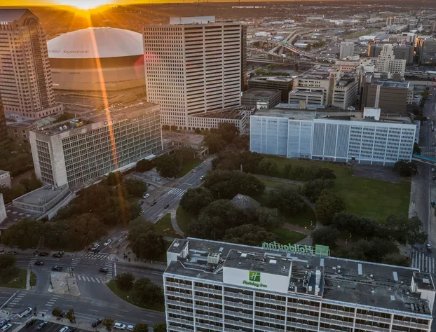 Holiday Inn New Orleans - Downtown Superdome by IHG hotel detail image 1