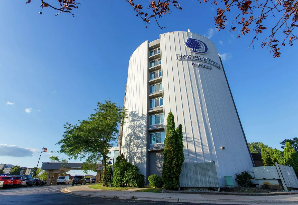 DoubleTree by Hilton Appleton hotel hero