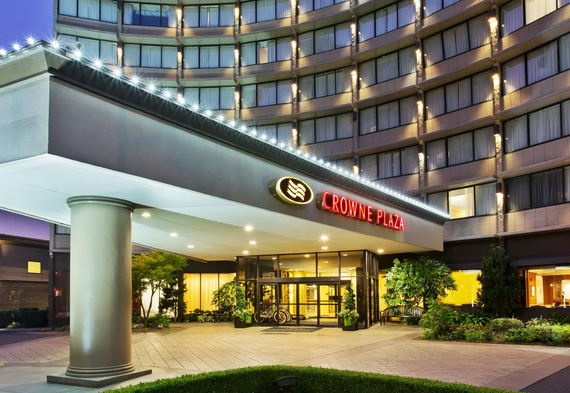 Crowne Plaza Portland Downtown Convention Center by IHG hotel hero