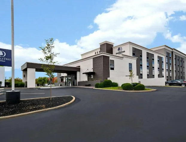 DoubleTree by Hilton St. Louis Airport hotel detail image 1