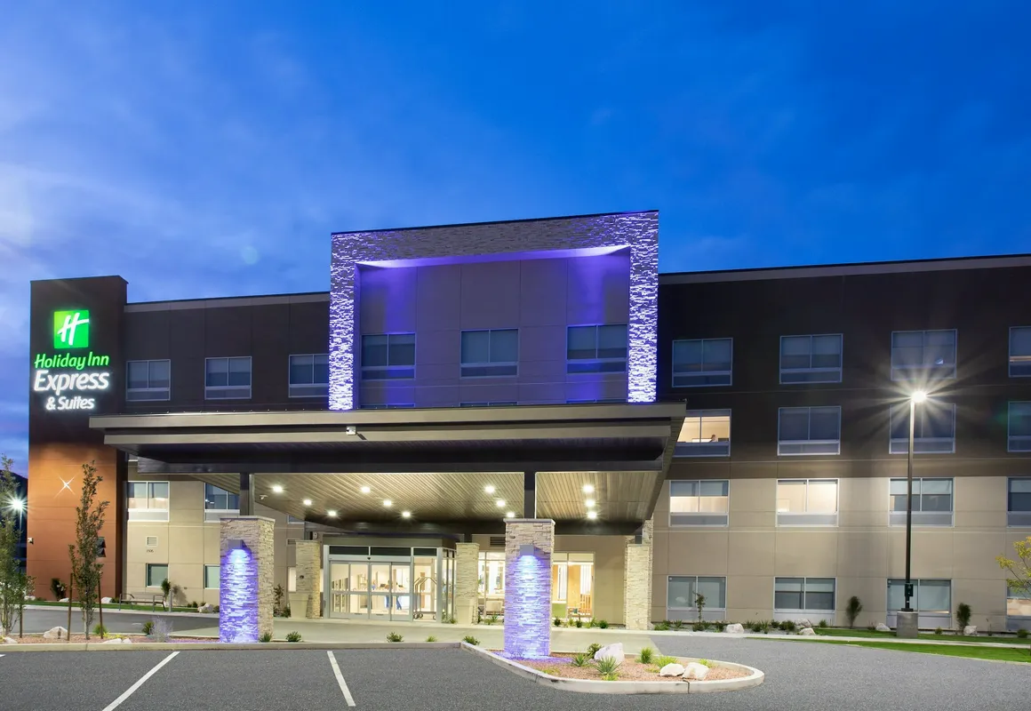 Holiday Inn Express & Suites Ely by IHG hotel hero