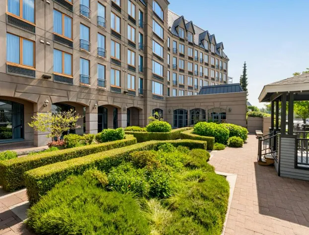 Holiday Inn Hotel & Suites North Vancouver by IHG hotel detail image 1