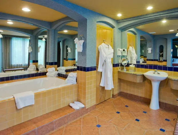 Holiday Inn Hotel & Suites North Vancouver by IHG hotel detail image 2