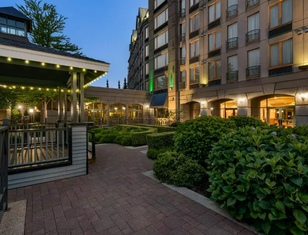 Holiday Inn Hotel & Suites North Vancouver by IHG hotel detail image 4