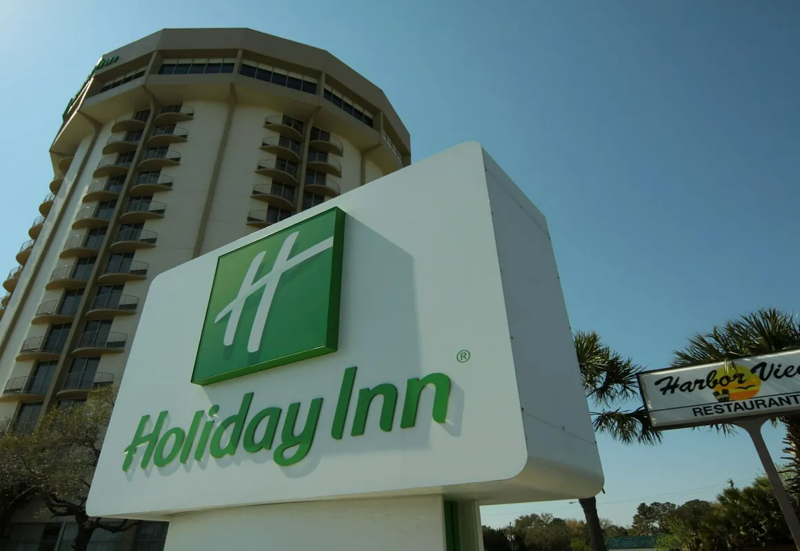 Holiday Inn Charleston Riverview by IHG hotel hero