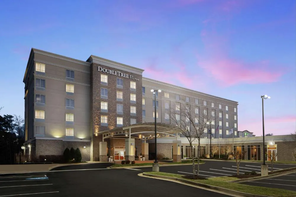 DoubleTree by Hilton Richmond Airport hotel hero