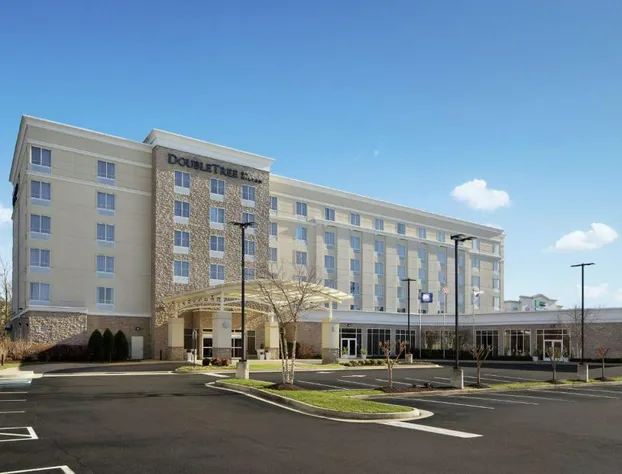 DoubleTree by Hilton Richmond Airport hotel detail image 1