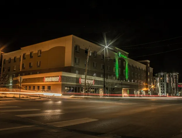 Holiday Inn Omaha Downtown - Waterpark by IHG hotel detail image 3