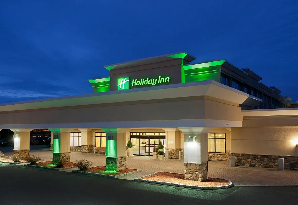 Holiday Inn & Suites Marlborough by IHG hotel hero